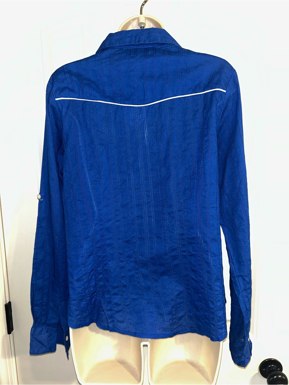 NWT Magazine Royal Blue Button-Down Shirt with White Piping Sz L - Picture 4 of 5